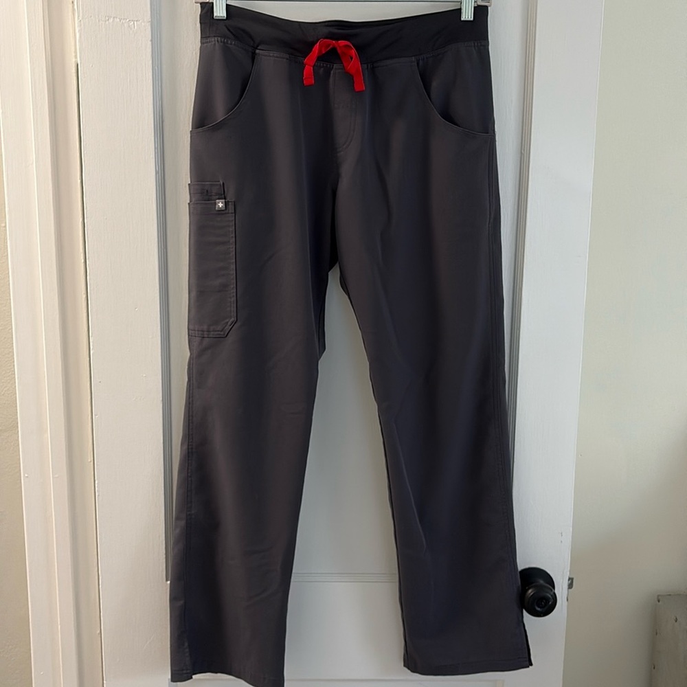 Women’s Kade Cargo Scrub Pants